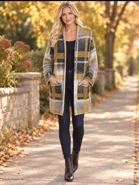 Funsport medium Plaid Open-Front Cozy Cardigan Sweater in Mustard and Gray